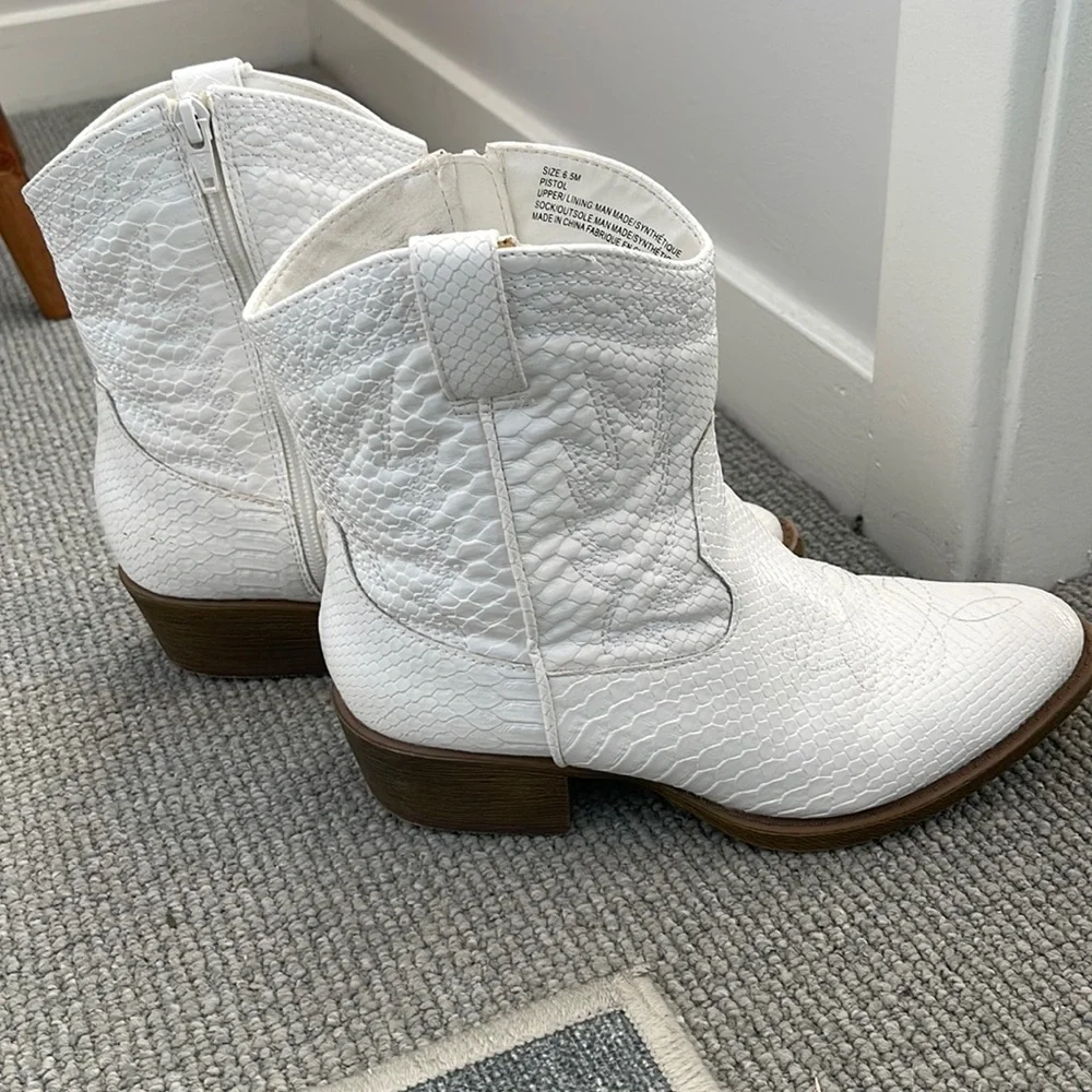 Pistol white cowboy boots - Picture 3 of 7